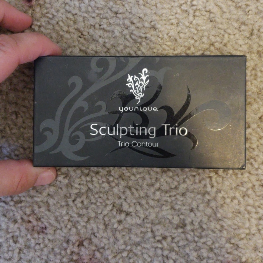 Younique sculpting trio in medium
